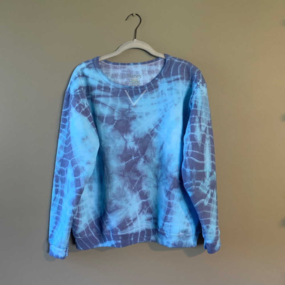 Blue tie dye sweatshirt
